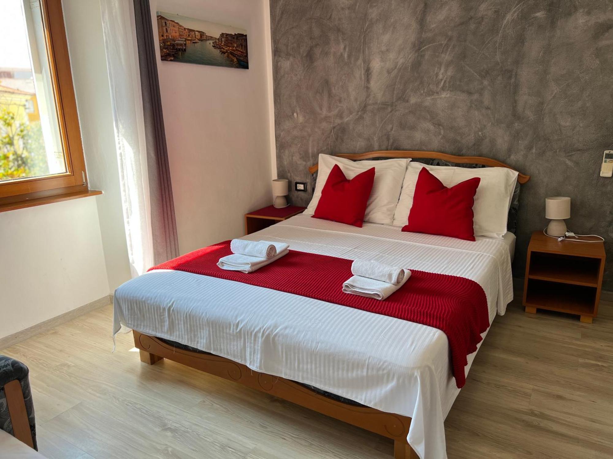 Rooms Valentino Poreč Extérieur photo
